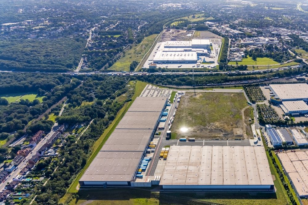 Aerial photograph Oberhausen - Building complex and grounds of the logistics center Im Waldteich in Oberhausen at Ruhrgebiet in the state North Rhine-Westphalia, Germany
