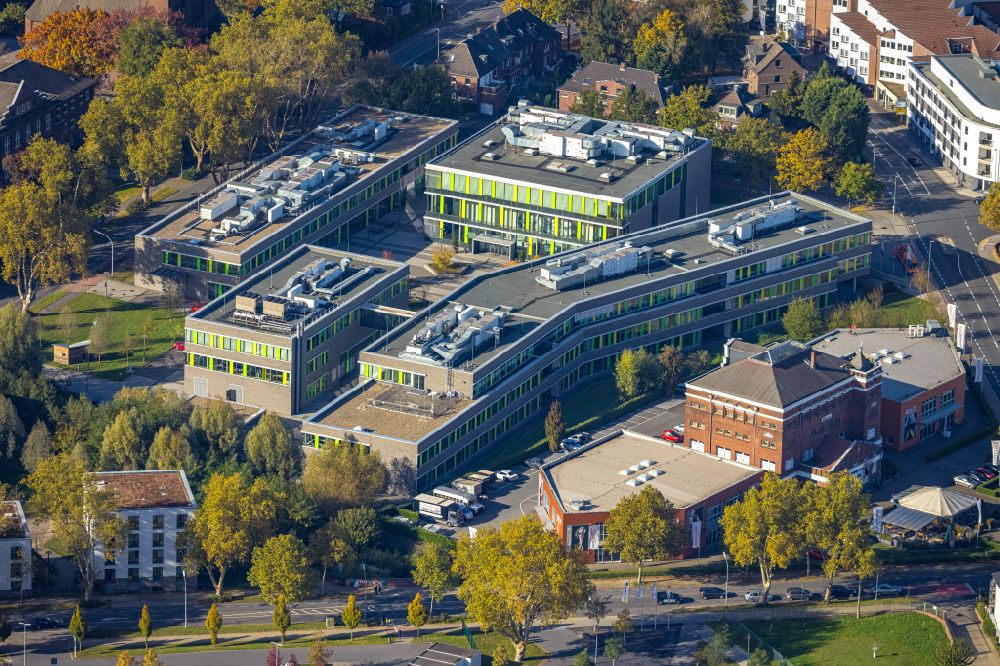 Kamp-Lintfort from above - Building complex of the university Hochschule Rhein-Waal on Friedrich-Heinrich-Allee overlooking the local shopping mall in the district Niersenbruch in Kamp-Lintfort in the state North Rhine-Westphalia, Germany