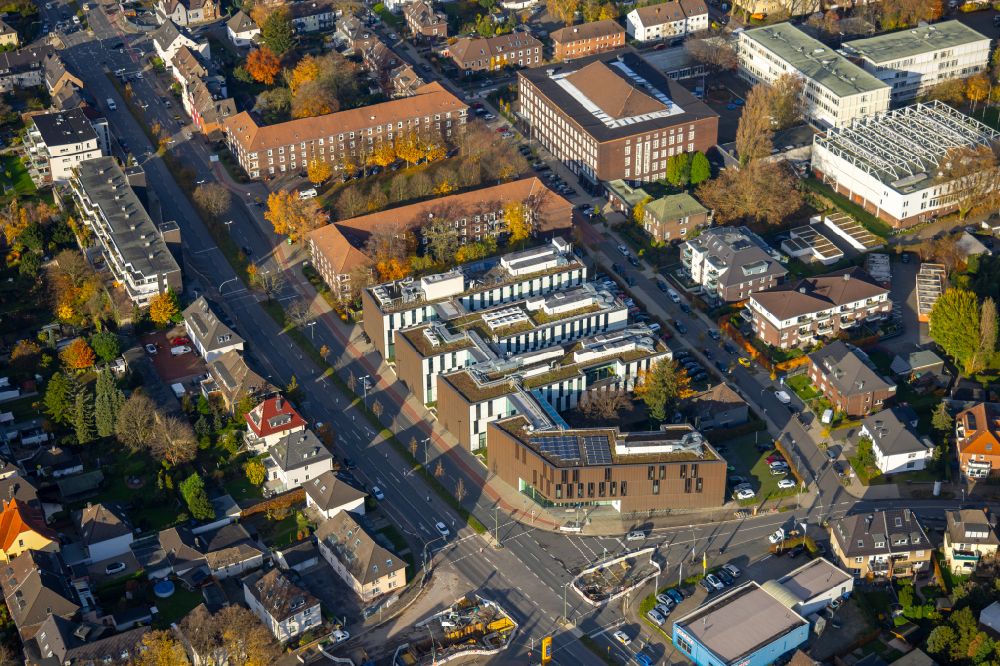 Bottrop from the bird's eye view: building complex of the university Hochschule Ruhr West on Hans-Sachs-Strasse in the district Stadtmitte in Bottrop at Ruhrgebiet in the state North Rhine-Westphalia, Germany