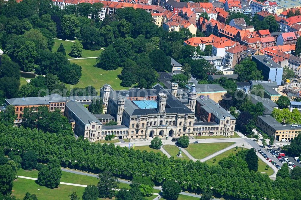 Aerial image Hannover - Building complex of the university Wilhelm Buechner Hochschule on Welfengarten in Hannover in the state Lower Saxony, Germany