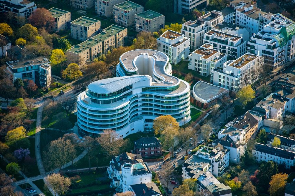 Hamburg from the bird's eye view: Complex of the hotel building The Fontenay in the district Rotherbaum in Hamburg, Germany