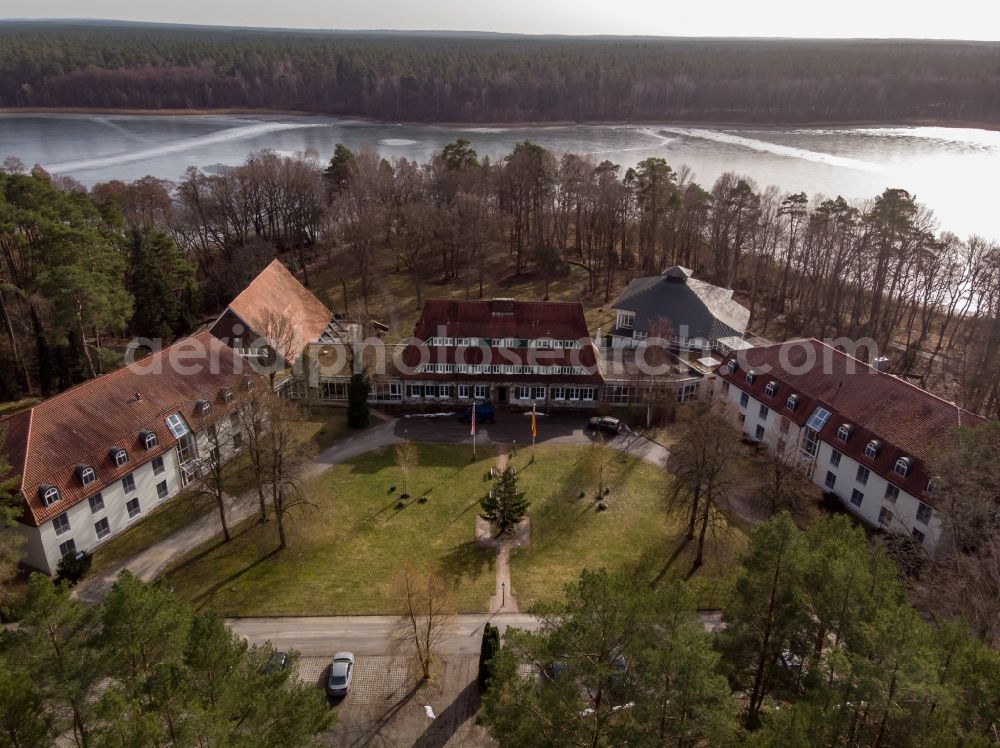 Groß Dölln from above - Complex of the hotel building Hotel Doellnsee-Schorfheide in Gross Doelln in the state Brandenburg, Germany