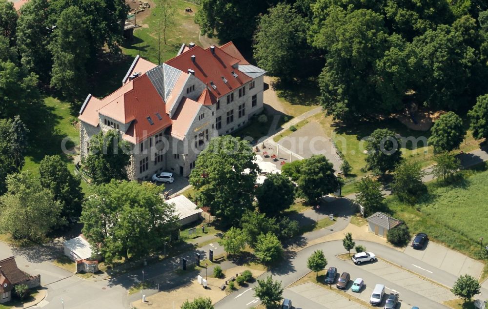 Aerial photograph Nebra (Unstrut) - Complex of the hotel building of Hotel & Restauront a??Waldschloesschen An der Steinkloebe in the district Wangen in Nebra (Unstrut) in the state Saxony-Anhalt, Germany