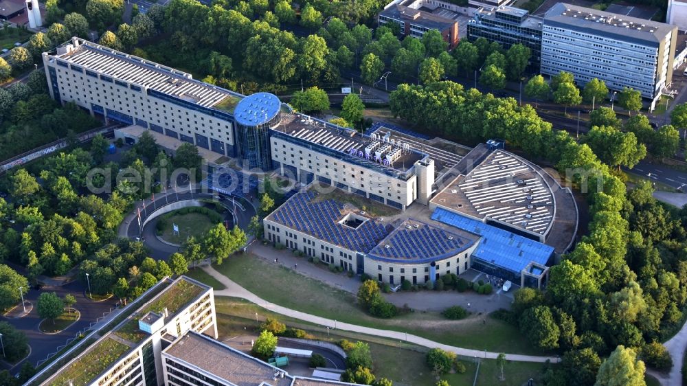 Aerial photograph Bonn - Complex of the hotel building Maritim Hotel Bonn on Kurt-Georg-Kiesinger-Allee in the district Hochkreuz - Bad Godesberg in Bonn in the state North Rhine-Westphalia, Germany