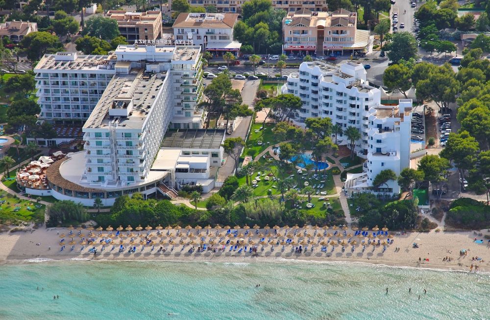 Aerial photograph Muro - Complex of a hotel building at the Platja de Muro in Mallorca in Balearic Islands, Spain