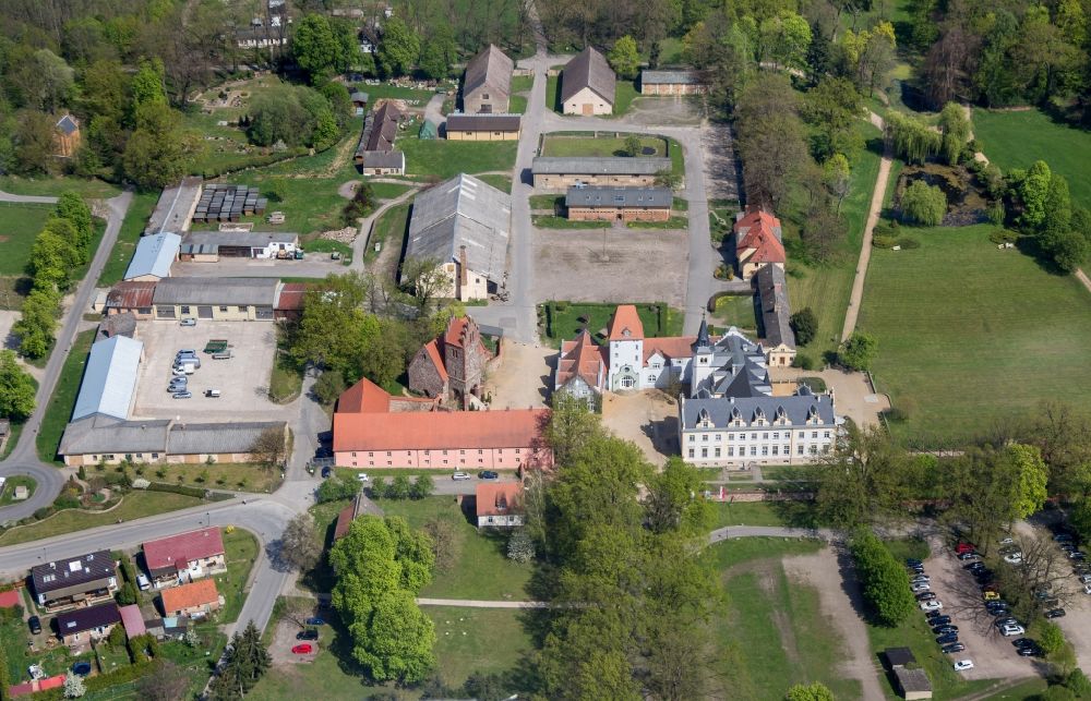 Aerial image Löwenberger Land - Complex of buildings of the hotel arrangement Castle and Property Liebenberg in Liebenberg in the federal state Brandenburg, Germany