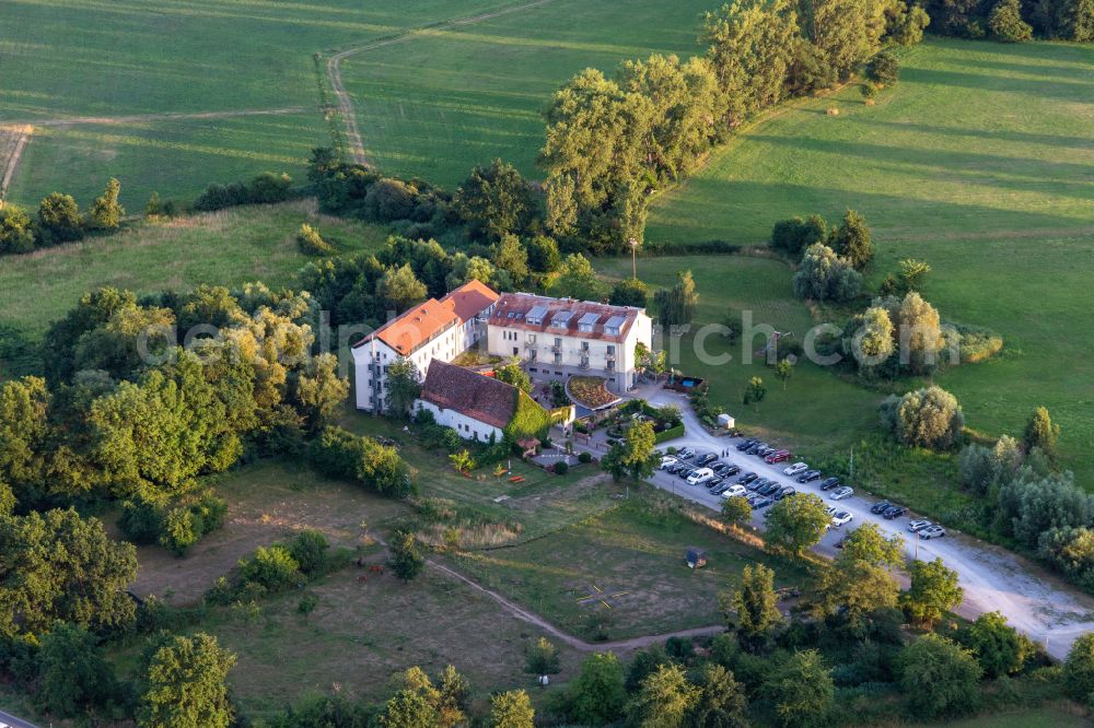Aerial image Zeiskam - Complex of the hotel building Zeiskamer Muehle in Zeiskam in the state Rhineland-Palatinate, Germany