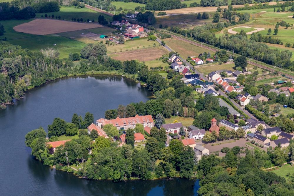 Werder (Havel) from above - Complex of the hotel building Zum Rittmeister in the district Kemnitz in Werder (Havel) in the state Brandenburg, Germany
