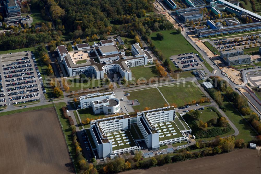 Ulm from the bird's eye view: Building complex of the Institute Daimler TSS GmbH on street Wilhelm-Runge-Strasse in Ulm in the state Baden-Wurttemberg, Germany