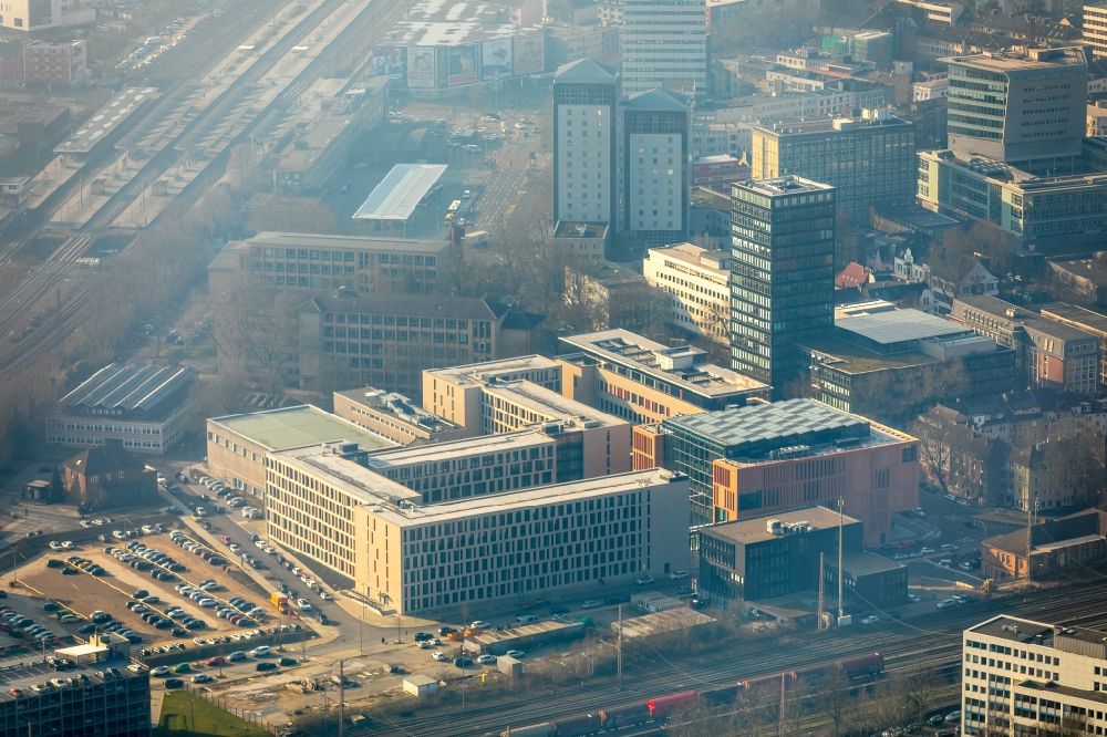 Bochum from above - Complex of buildings of the justice centre - court in the east ring with the district court of Bochum, to the industrial tribunal Bochum, to the district court of Bochum, the public prosecutor's office and social services in Bochum in the federal state North Rhine-Westphalia. Built according to the draught of the Hascher Jehle architects