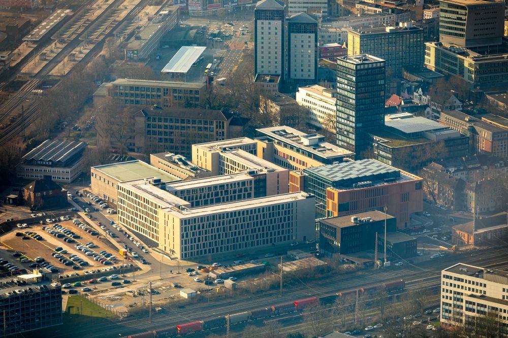 Bochum from the bird's eye view: Complex of buildings of the justice centre - court in the east ring with the district court of Bochum, to the industrial tribunal Bochum, to the district court of Bochum, the public prosecutor's office and social services in Bochum in the federal state North Rhine-Westphalia. Built according to the draught of the Hascher Jehle architects
