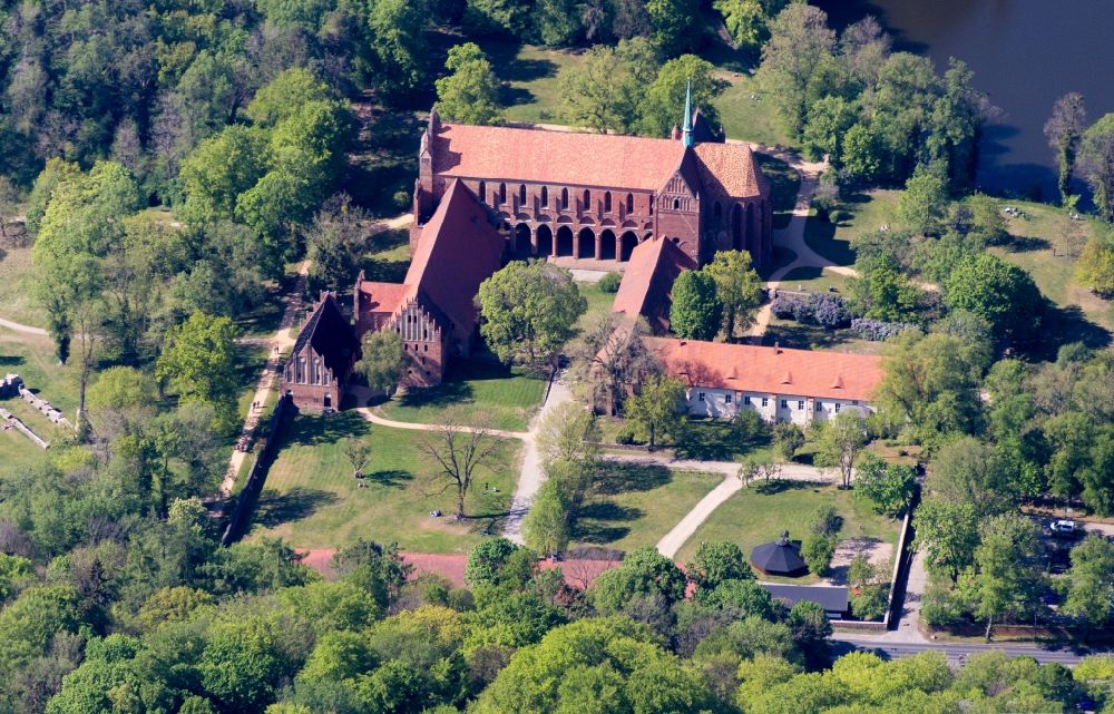 Aerial photograph Chorin - Complex of buildings of the monastery Zisterzienser in Chorin in the state Brandenburg, Germany