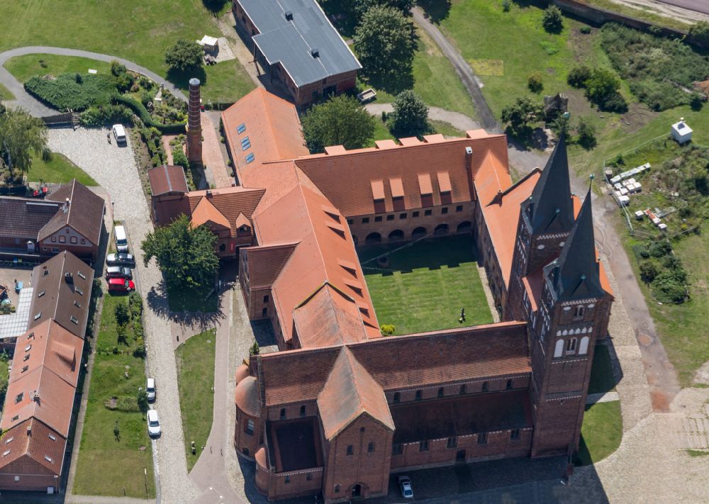 Aerial image Jerichow - Complex of buildings of the monastery in Jerichow in the state Saxony-Anhalt, Germany
