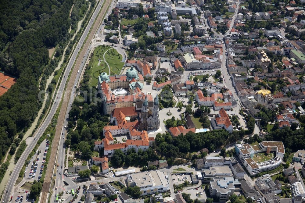 Aerial image Klosterneuburg - Complex of buildings of the monastery Stift Klosterneuburg on Stiftsplatz in Klosterneuburg in Lower Austria, Austria