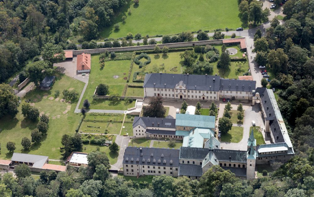 Huy from the bird's eye view: Complex of buildings of the monastery Benediktinerkloster Huysburg in the district Dingelstedt in Huy in the state Saxony-Anhalt, Germany