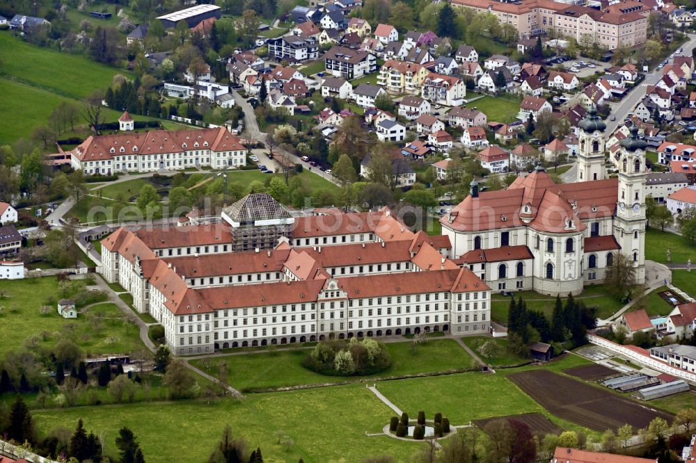 Ottobeuren from above - Building complex of the monastery Ottobeuren, a Benedictine abbey in the Upper Swabian Ottobeuren in the federal state of Bavaria, Germany
