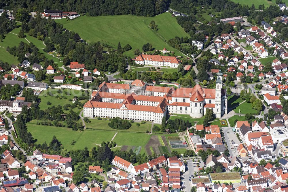 Aerial photograph Ottobeuren - Building complex of the monastery Ottobeuren, a Benedictine abbey in the Upper Swabian Ottobeuren in the federal state of Bavaria, Germany
