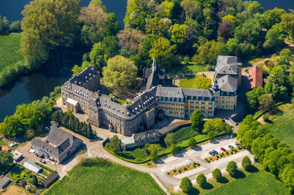 Aerial image Rees - Complex of buildings of the monastery Haus Aspel in Rees in the state North Rhine-Westphalia