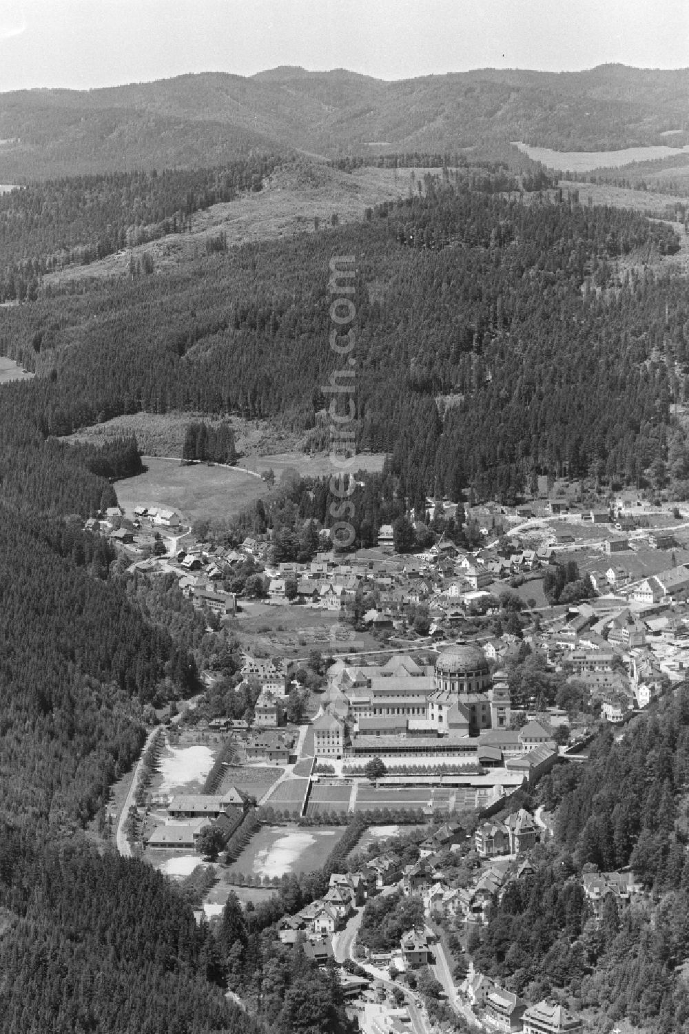 Sankt Blasien from the bird's eye view: Complex of buildings of the monastery Kolleg in Sankt Blasien in the Black Forest in the state Baden-Wuerttemberg, Germany