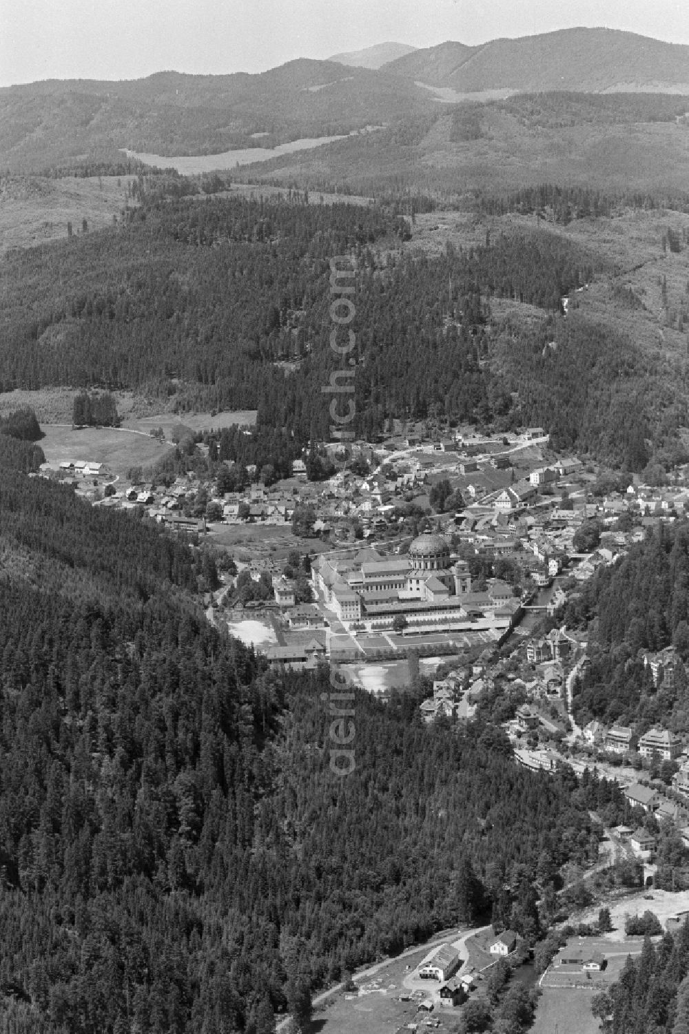 Aerial photograph Sankt Blasien - Complex of buildings of the monastery Kolleg in Sankt Blasien in the Black Forest in the state Baden-Wuerttemberg, Germany