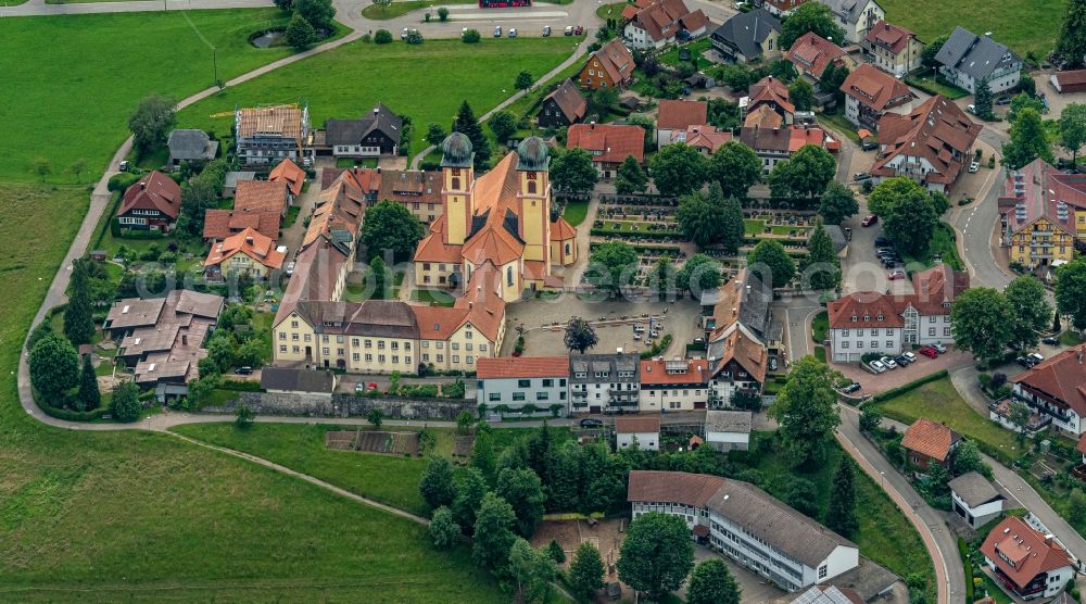 Aerial photograph Sankt Märgen - Complex of buildings of the monastery Sankt Maergen with Uhrenmuseum and Gemeinde Verwaltung in Sankt Maergen in the state Baden-Wuerttemberg, Germany