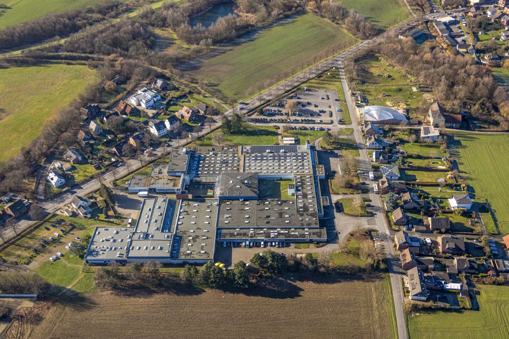 Aerial image Lünen - Building complex and distribution center on the site ara Shoes GmbH on street Alstedder Strasse in the district Alstedde in Luenen at Ruhrgebiet in the state North Rhine-Westphalia, Germany