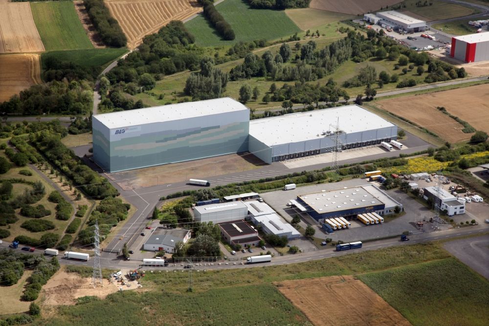 Aerial image Koblenz - Building complex and distribution center on the site of BLG LOGISTICS GROUP AG & Co. KG on Zaunheimer Strasse in Koblenz in the state Rhineland-Palatinate, Germany