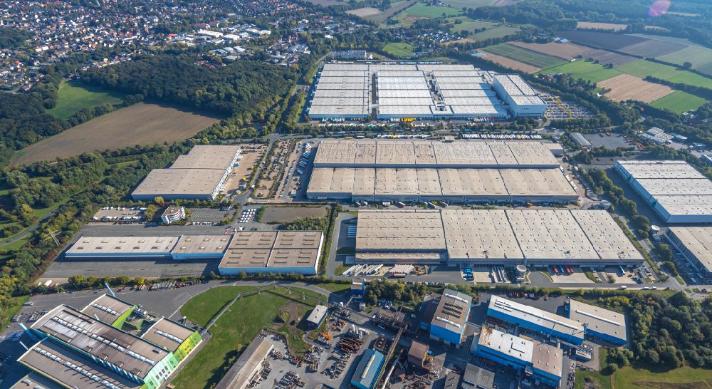 Aerial photograph Unna - Building complex and distribution center on the site of DHL Solutions GmbH on Giesserstrasse in the district Alte Heide in Unna in the state North Rhine-Westphalia, Germany