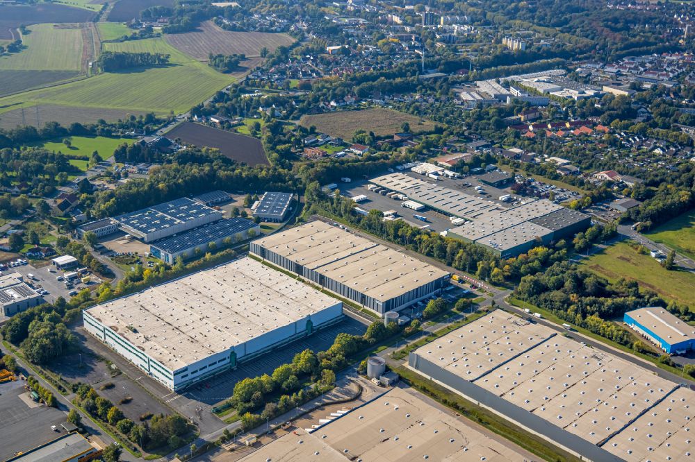 Unna from the bird's eye view: Building complex and distribution center on the site of DHL Solutions GmbH on Giesserstrasse in the district Alte Heide in Unna in the state North Rhine-Westphalia, Germany