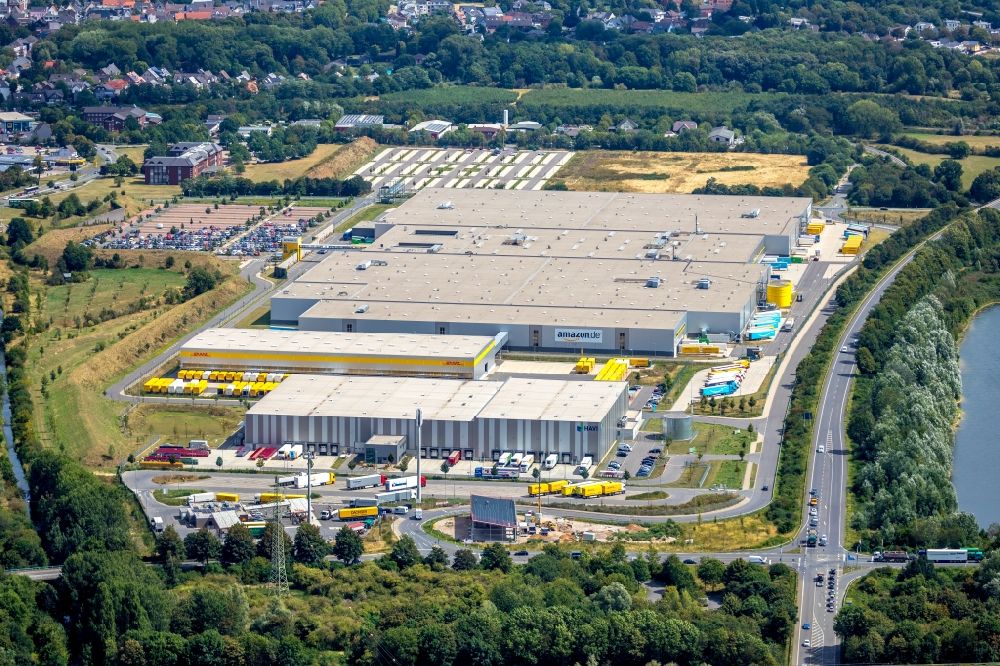 Rheinberg from above - Building complex and distribution center on the site on Minkeldonk - Amazonstrasse in Rheinberg in the state North Rhine-Westphalia, Germany
