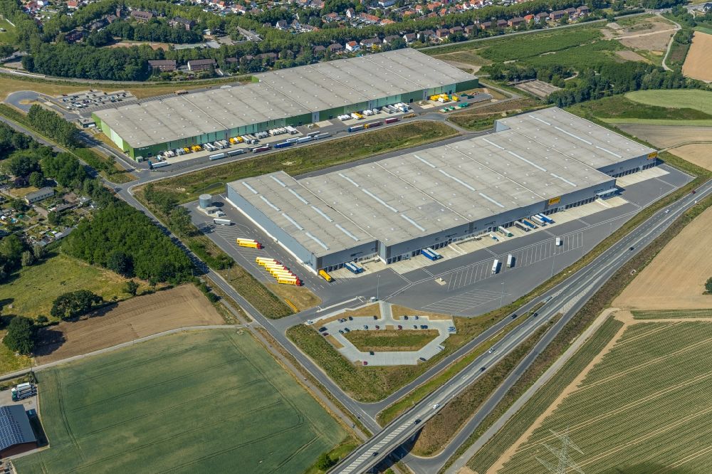 Aerial photograph Kamp-Lintfort - Building complex and distribution center on the site on Norddeutschlandstrasse in the district Niersenbruch in Kamp-Lintfort in the state North Rhine-Westphalia, Germany