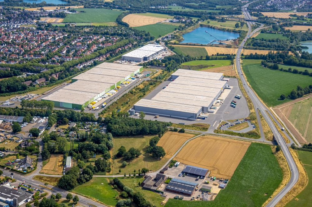Kamp-Lintfort from the bird's eye view: Building complex and distribution center on the site on Norddeutschlandstrasse in the district Niersenbruch in Kamp-Lintfort at Ruhrgebiet in the state North Rhine-Westphalia, Germany