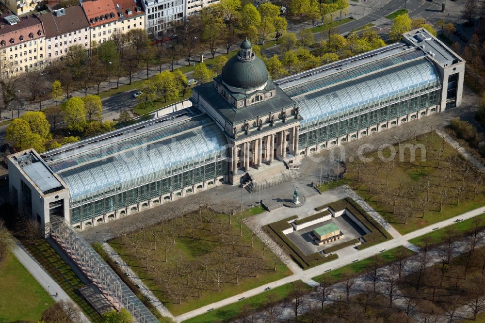 Aerial image München - Building complex of the ministry of the Bavarian State Chancellery at the Hofgarten in the district Altstadt-Lehel in Munich in the state Bavaria, Germany