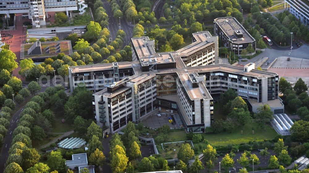 Aerial photograph Bonn - Building complex of the Ministry - Bandesministerium fuer Verkehr and digitale Infrastruktur (BMVI) on Robert-Schuman-Platz in the district Bad Godesberg in Bonn in the state North Rhine-Westphalia, Germany