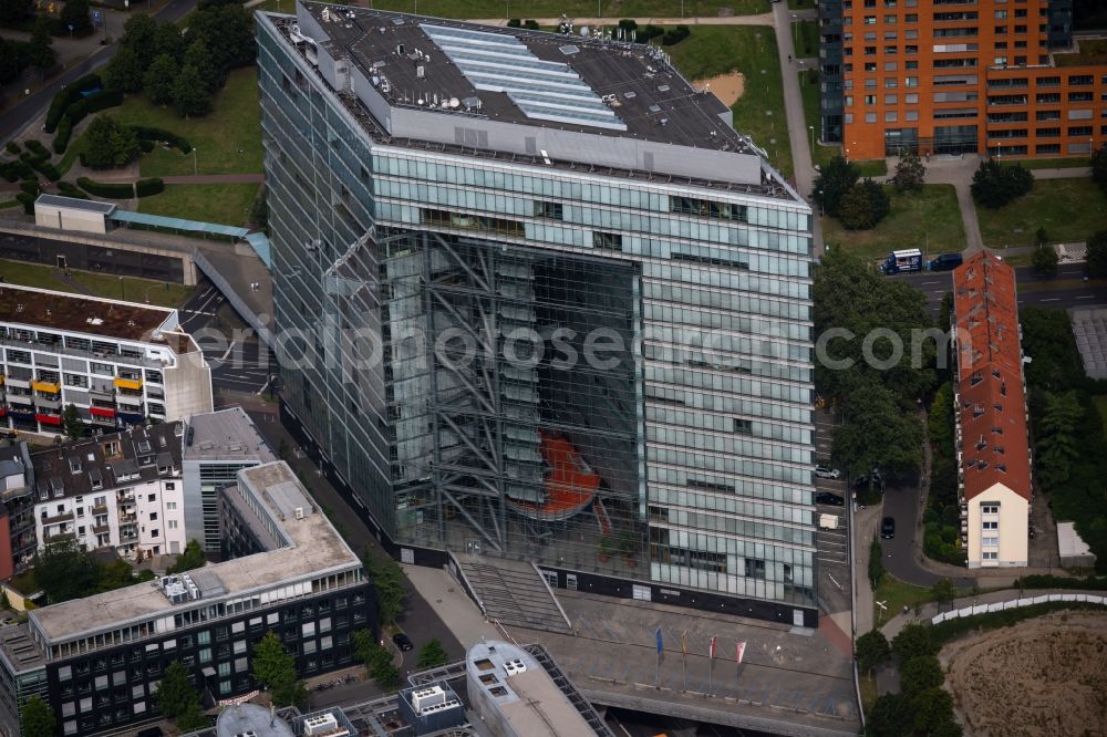 Aerial photograph Düsseldorf - Building complex of the Ministry of traffic of Lanof Nordrhein-Westfalen on Stadttor in Duesseldorf at Ruhrgebiet in the state North Rhine-Westphalia, Germany