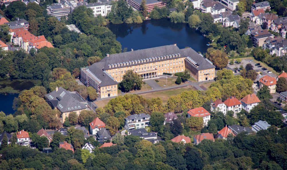 Aerial image Oldenburg - Building complex of the police direktion Oldenburg on Theodor-Tantzen-Platz in Oldenburg in the state Lower Saxony, Germany
