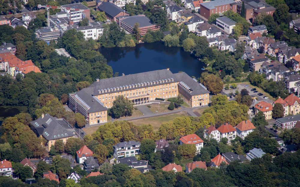 Aerial photograph Oldenburg - Building complex of the police direktion Oldenburg on Theodor-Tantzen-Platz in Oldenburg in the state Lower Saxony, Germany