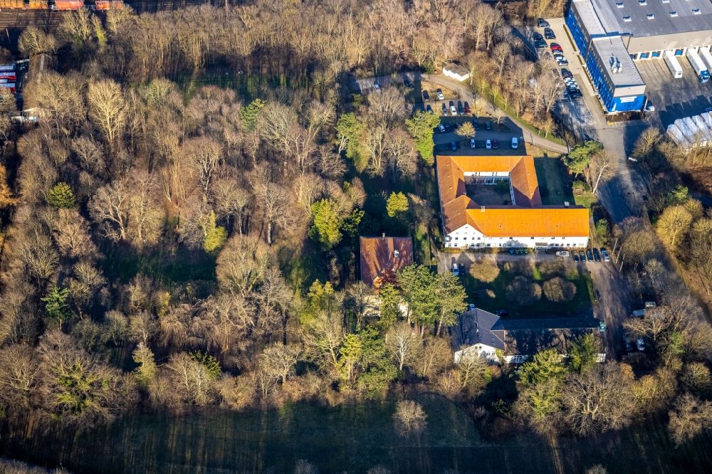 Hagen from the bird's eye view: Publishing house complex of the press and media house of the closed Haus Busch Journalisten-Zentrum on Haus Busch in Hagen at Ruhrgebiet in the state North Rhine-Westphalia, Germany