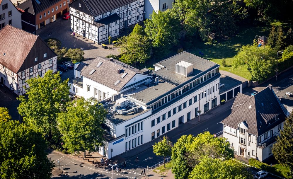 Aerial photograph Unna - Publishing house complex of the press and media house Hellweger Anzeiger and Westfaelische Randschau on Wasserstrasse in Unna in the state North Rhine-Westphalia, Germany