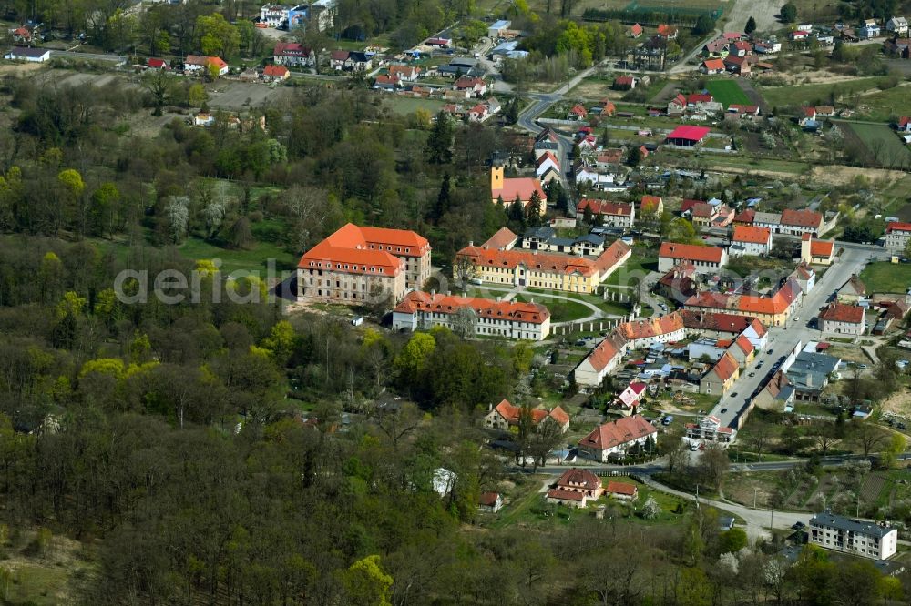 Aerial photograph Brody - Pförten - Building complex with castle park of the Rococo castle Brody - gatekeeper in Brody - gatekeeper, Poland