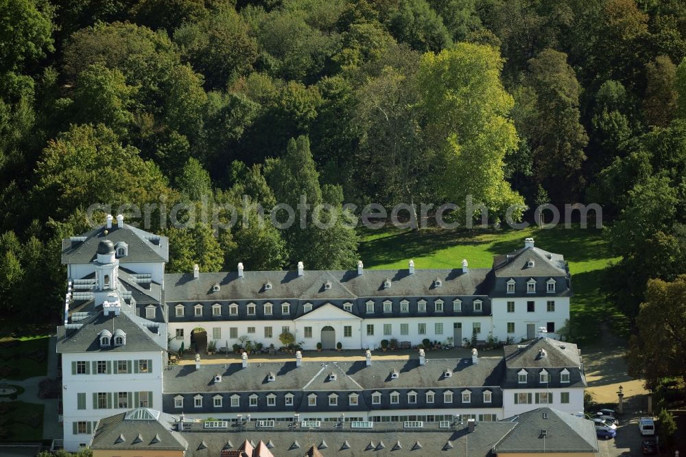 Aerial photograph Offenbach am Main - Building complex in the park of the castle Rumpenheimer Schloss in Offenbach am Main in the state Hesse