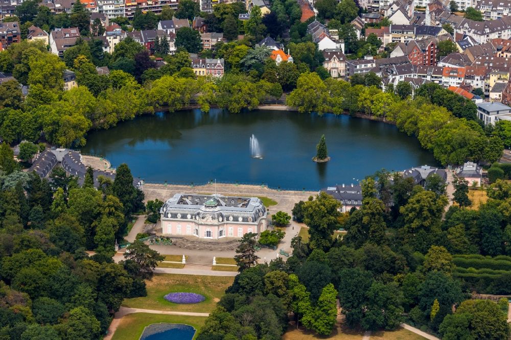 Aerial image Düsseldorf - Building complex in the park of the castle Benrath in Duesseldorf in the state North Rhine-Westphalia, Germany