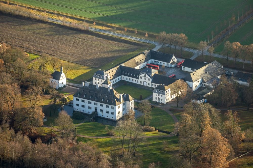 Aerial photograph Meschede - Building complex in the park of the castle Schloss Laer in Meschede in the state North Rhine-Westphalia, Germany
