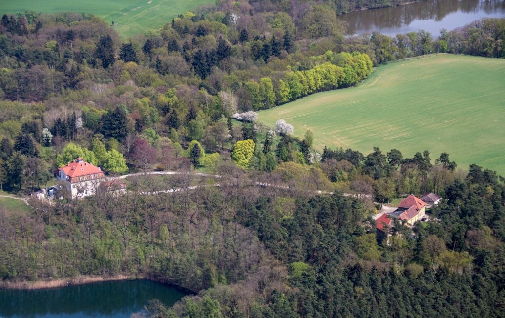 Aerial photograph Löwenberger Land - Complex of buildings of the hotel arrangement Castle and Property Liebenberg in Liebenberg in the federal state Brandenburg, Germany
