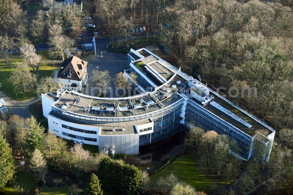 Aerial image Schwerin - Complex of buildings with satellite dishes on the transmitter broadcasting center NDR Landesfunkhaus in Schwerin in the state Mecklenburg - Western Pomerania, Germany