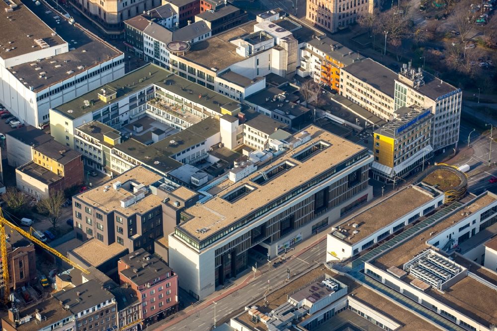 Aerial photograph Duisburg - Adult education center and community college and town library in Duisburg in the state of North Rhine-Westphalia