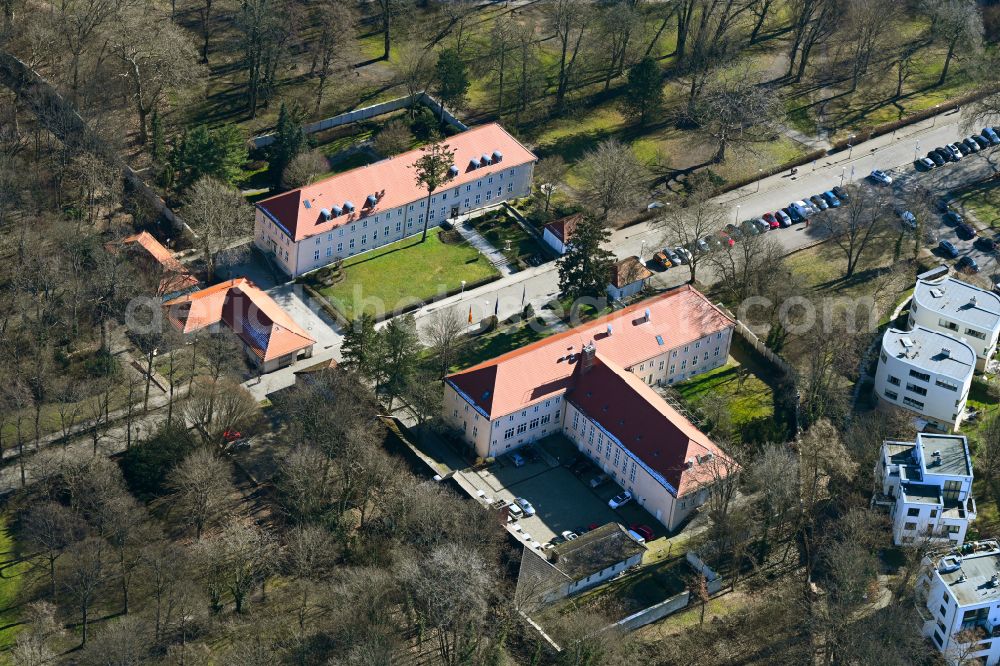 Aerial image Berlin - Building complex of the education and training center BAKS Bundesakademie fuer Sicherheitspolitik on street Ossietzkystrasse in the district Niederschoenhausen in Berlin, Germany