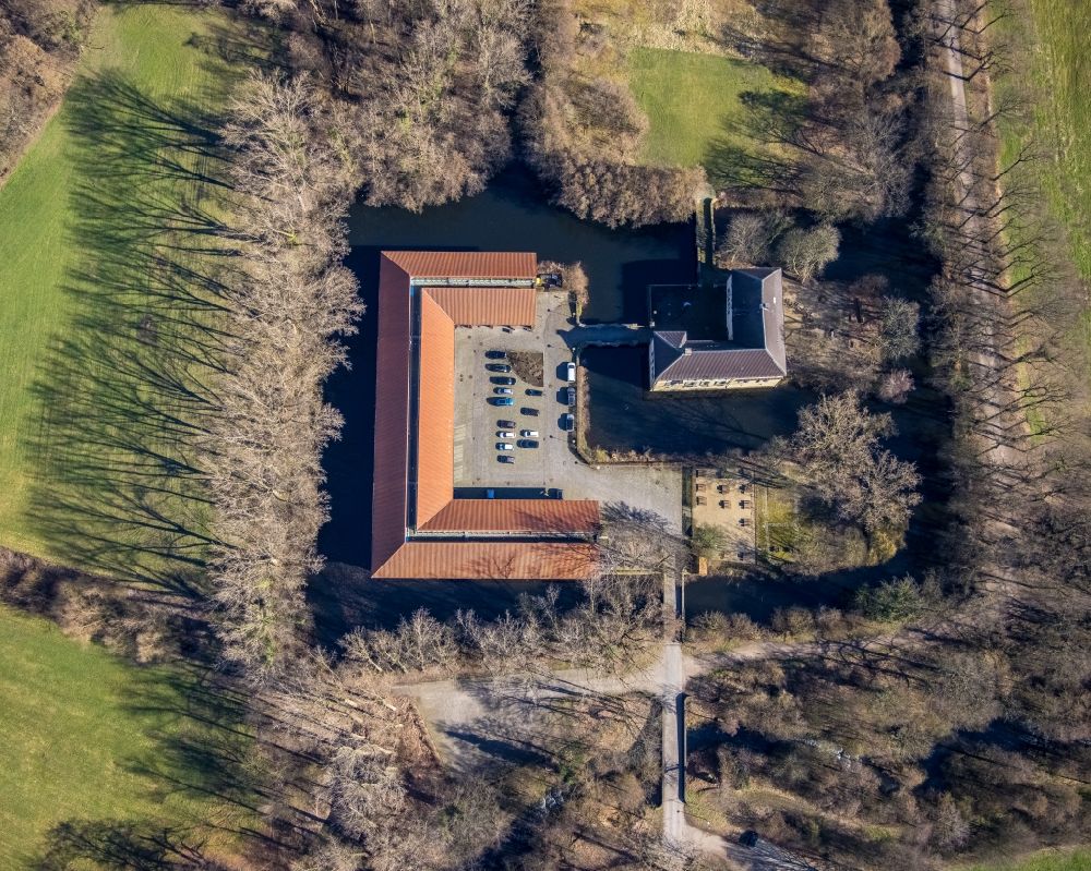 Aerial photograph Gelsenkirchen - Building complex of the education and training center ZfsL Gelsenkirchen in of Luettinghofallee in Gelsenkirchen at Ruhrgebiet in the state North Rhine-Westphalia, Germany