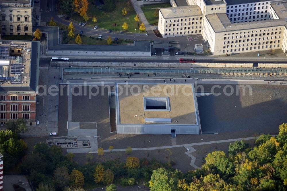 Berlin from the bird's eye view: Headquaters of Stiftung Topography of Terror in Berlin Mitte was constructed in cooperation between Ursula Wilms from architect's office Heinle, Wischer and Partners and Heinz. W. Hallmann. It is meant to document the terror of the National Socialists. In the building a part of the Berlin Wall is integrated