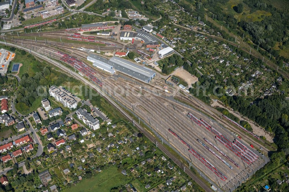 Aerial photograph Rostock - S-Bahn railway station and sidings of Deutschen Bahn in Rostock in the state Mecklenburg - Western Pomerania, Germany